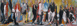 Großes Panorama-Gemälde in Öl von Dobrunz, das eine Vielzahl flanierender und stehender Personen darstellt. Die lebhaften Figuren heben sich dynamisch von einem intensiv leuchtenden, gelb-goldenen Hintergrund ab.